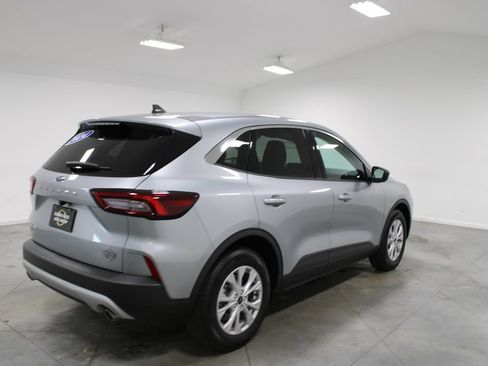 Used 2024 Ford Escape Active FWD image 9