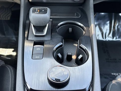 Used 2023 Nissan Rogue SV AWD/4WD image 13