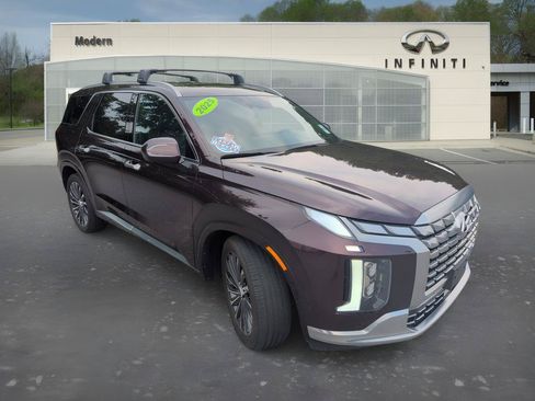 Used 2025 Hyundai Palisade Calligraphy AWD/4WD image 2