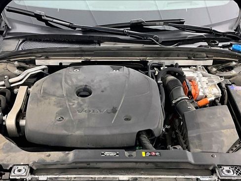 Used 2022 Volvo S60 T8 R-Design w/ Advanced Package image 12