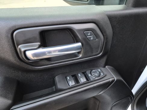 Used 2024 GMC Sierra 2500 Pro w/ Convenience Package image 12