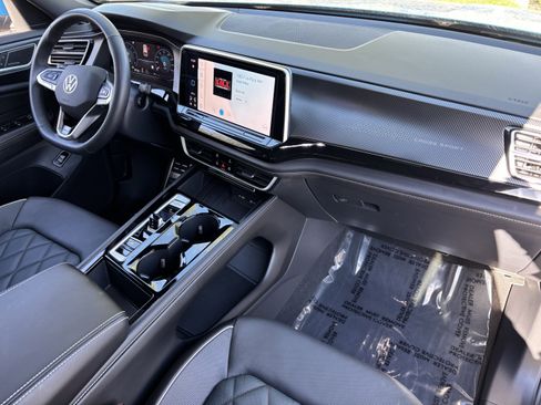 Certified 2025 Volkswagen Atlas Cross Sport SEL Premium R-Line image 10