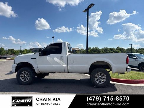 Used 2006 Ford F250 XL RWD image 3