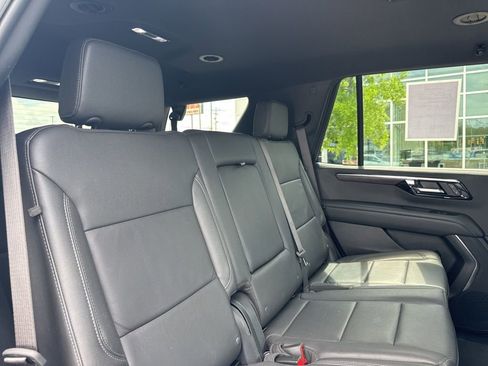 Used 2025 Chevrolet Tahoe Z71 AWD/4WD image 28