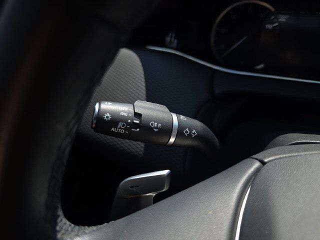 Used 2023 Land Rover Range Rover Evoque R-Dynamic S AWD/4WD image 33