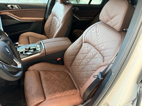 New 2026 BMW X5 xDrive40i w/ Climate Comfort Package AWD/4WD image 12