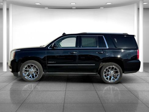 Used 2019 GMC Yukon Denali w/ Denali Ultimate Package image 2