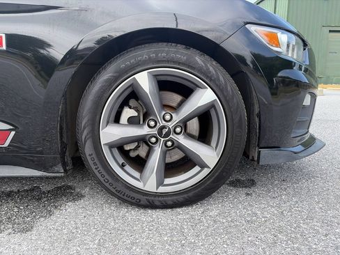 Used 2015 Ford Mustang Coupe w/ Equipment Group 051A RWD image 29