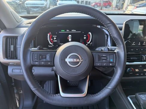 Used 2024 Nissan Pathfinder Platinum w/ Cargo Package image 9