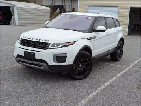 Used 2017 Land Rover Range Rover Evoque SE image 1
