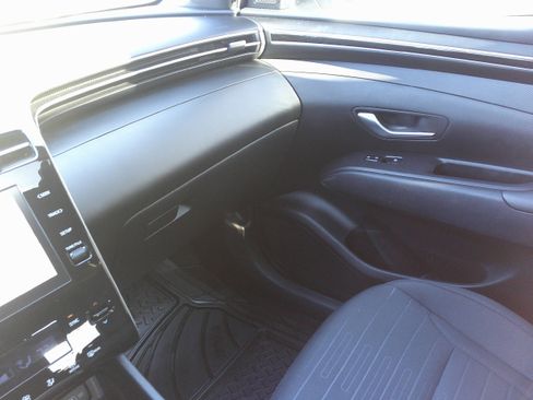 Used 2022 Hyundai Santa Cruz SEL Premium image 32