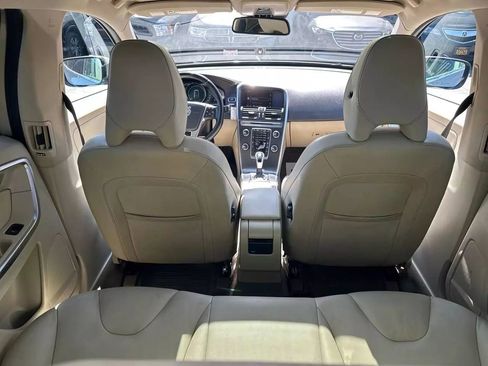 Used 2015 Volvo XC60 T5 Premier image 33