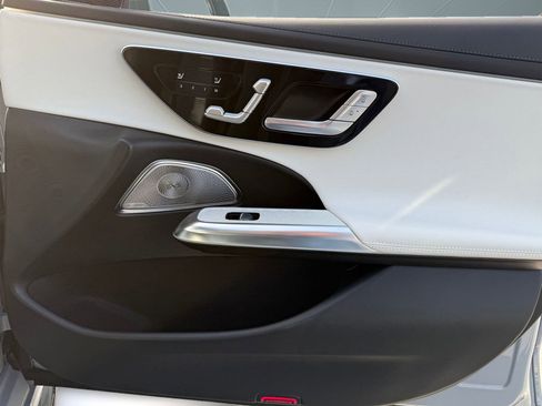New 2026 Mercedes-Benz E 53 AMG e 4MATIC Sedan image 19
