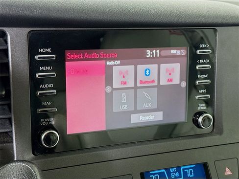 Certified 2020 Toyota Sienna L image 7