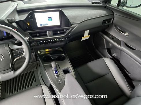 New 2026 Lexus UX 300h FWD image 13