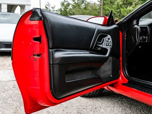 Used 2002 Chevrolet Camaro Z28 w/ SS Performance/Appearance Pkg RWD image 36