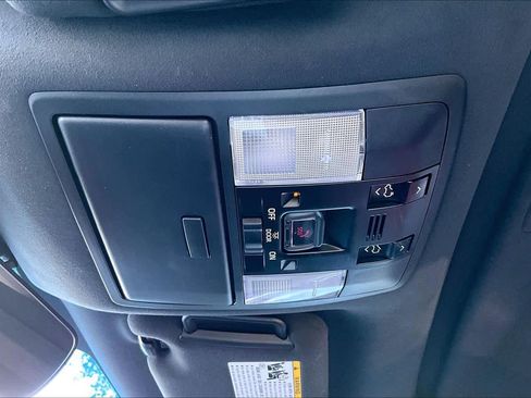 Used 2023 Lexus GX 460 Premium image 32