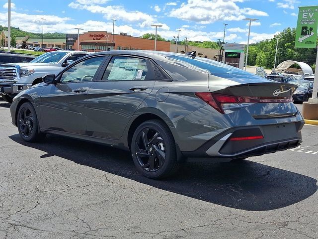 New 2026 Hyundai Elantra Sport FWD image 3