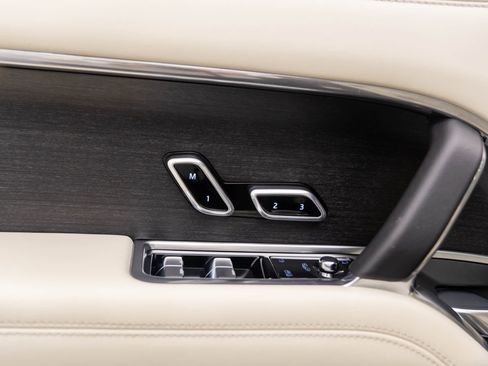 Used 2023 Land Rover Range Rover SE image 15