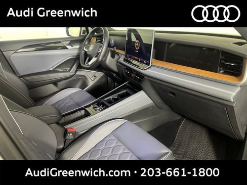 Used 2025 Volkswagen Tiguan SEL R-Line AWD/4WD image 12