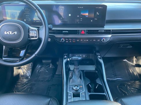 Used 2024 Kia Sorento S image 11