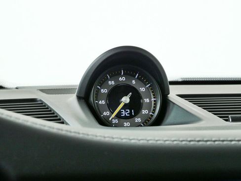 Used 2026 Porsche 911 GT3 RWD image 18
