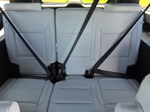 New 2026 Chevrolet Suburban Premier w/ Sun And Tow Package AWD/4WD image 37