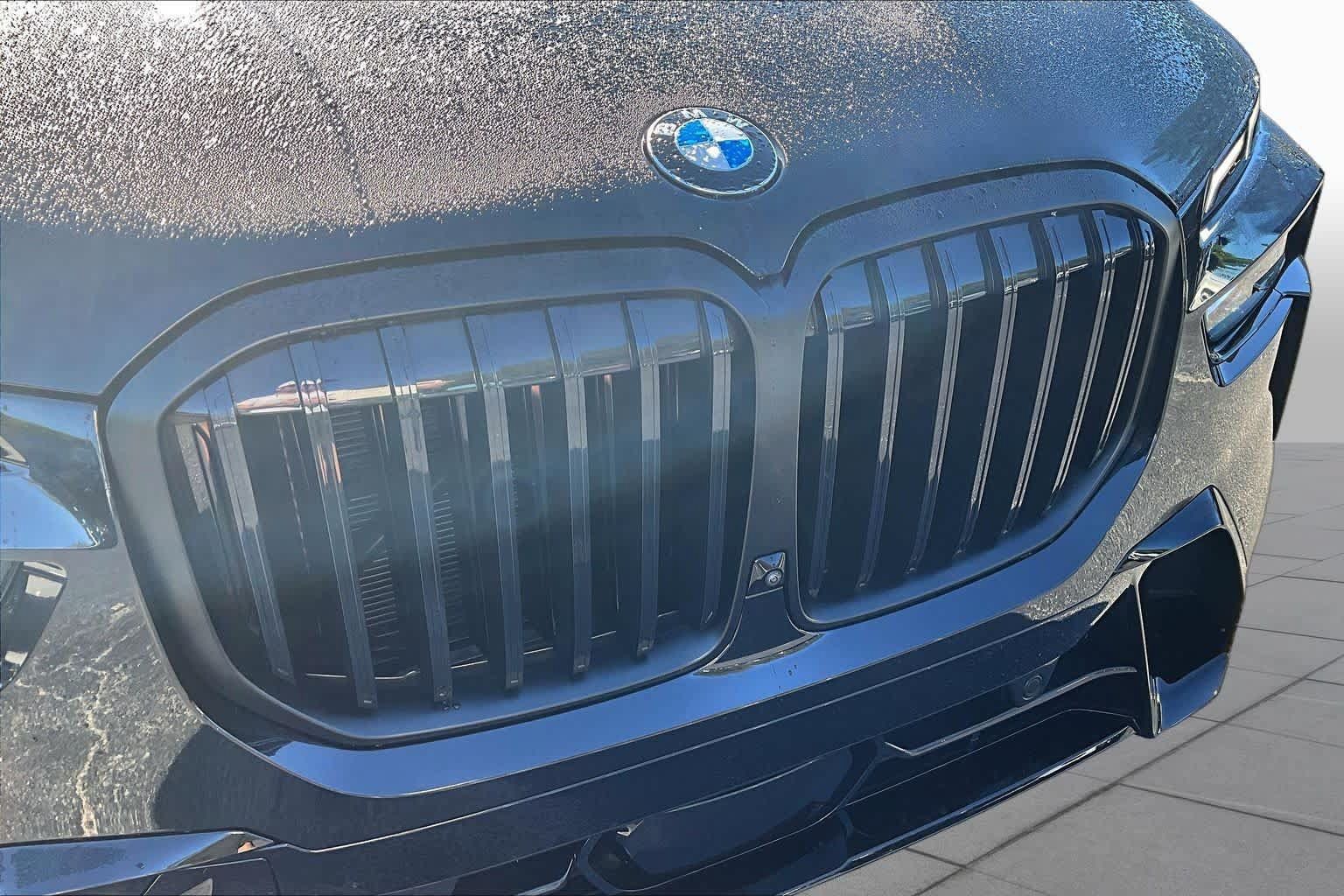 Used 2025 BMW X7 xDrive40i w/ M Sport Package AWD/4WD image 30