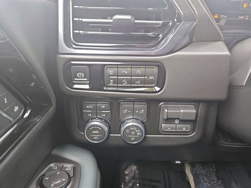 New 2026 GMC Yukon AT4 w/ AT4 Premium Plus Package AWD/4WD image 19