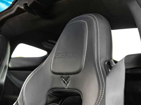 Used 2015 Chevrolet Corvette Z06 w/ 2LZ Preferred Equipment Group RWD image 41