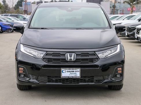 New 2026 Honda Odyssey Touring image 2