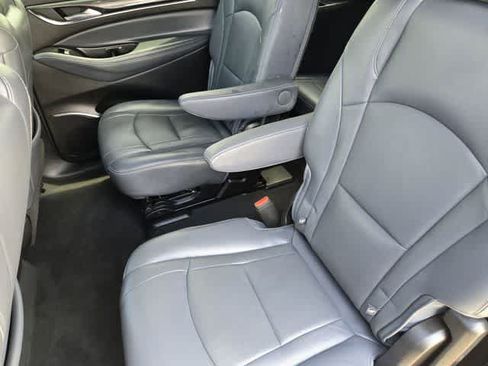 Used 2022 Buick Enclave Premium FWD image 11