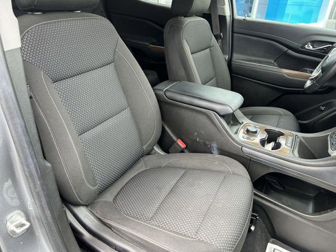 Certified 2023 GMC Acadia SLE w/ Driver Convenience Package image 27