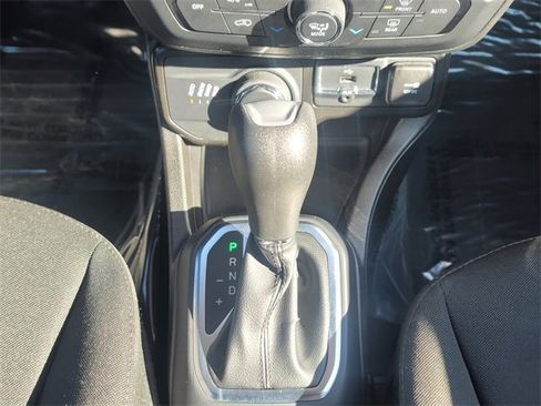 Certified 2023 Jeep Renegade Latitude image 28