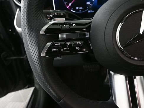 Used 2024 Mercedes-Benz GLC 300 image 10