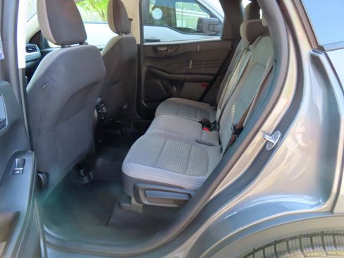 Used 2022 Ford Escape SE w/ Convenience Package image 17