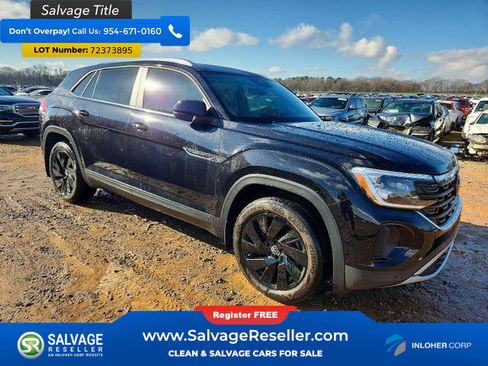 Used 2024 Volkswagen Atlas Cross Sport SE w/ Panoramic Sunroof Package image 5
