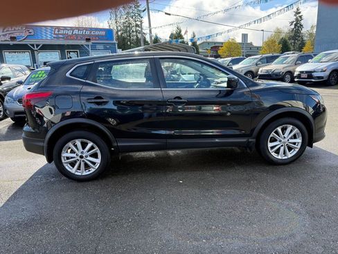 Used 2017 Nissan Rogue Sport S w/ S Appearance Package AWD/4WD image 7