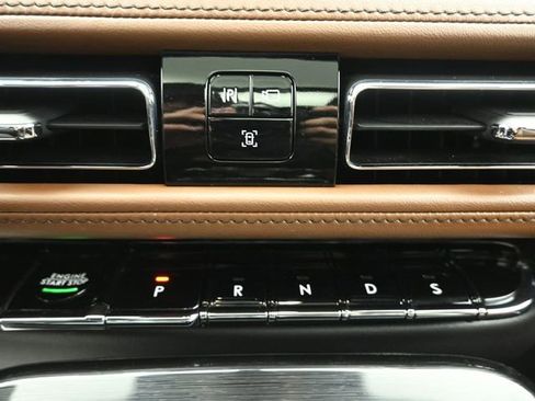 Certified 2023 Lincoln Nautilus Reserve w/ Equipment Group 202A image 18