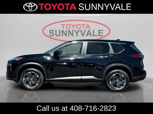 Used 2025 Nissan Rogue SV FWD image 6