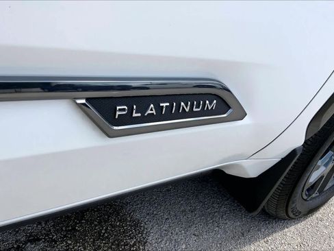 Used 2025 Toyota Tundra Platinum AWD/4WD image 10