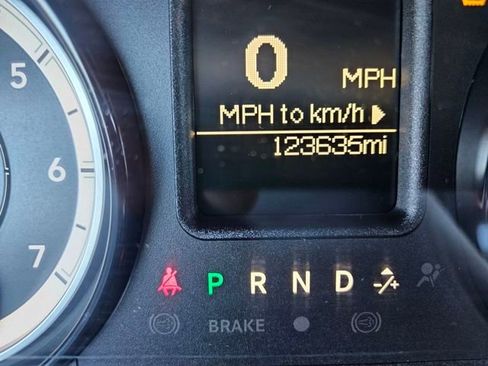 Used 2018 RAM 1500 Classic SLT image 16