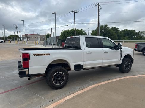 Used 2024 Ford F250 Lariat w/ Lariat Ultimate Package image 5