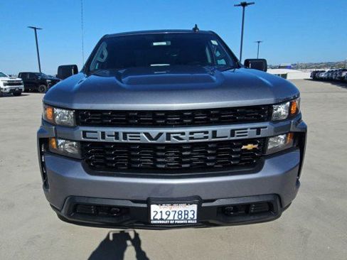 Used 2020 Chevrolet Silverado 1500 Custom w/ Custom Value Package RWD image 3