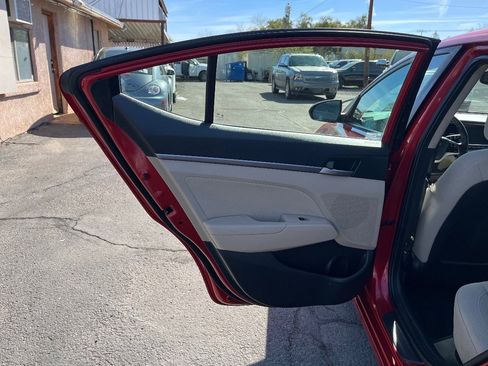 Used 2018 Hyundai Elantra Value Edition image 30