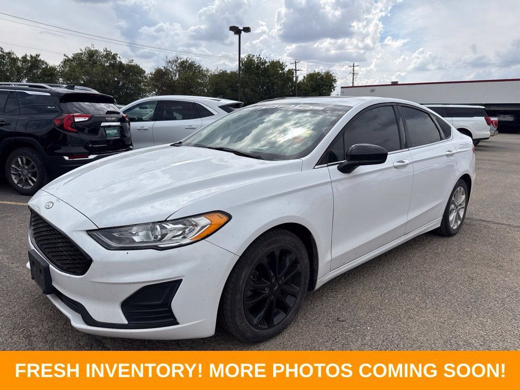Used 2020 Ford Fusion SE FWD image 5