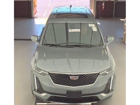 Used 2024 Cadillac XT6 Premium Luxury w/ Technology Package AWD/4WD image 3