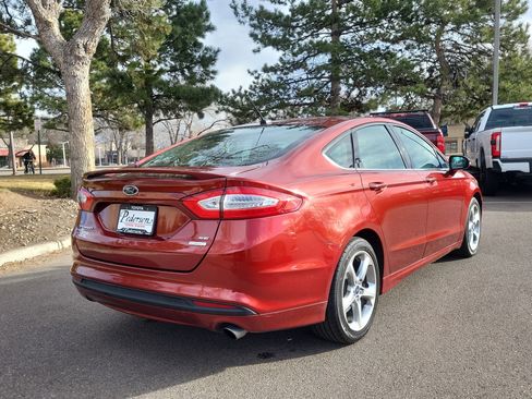 Used 2014 Ford Fusion SE image 2