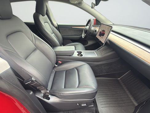 Used 2023 Tesla Model Y Long Range AWD/4WD image 19