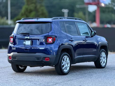 Used 2020 Jeep Renegade Latitude w/ Cold Weather Group AWD/4WD image 9